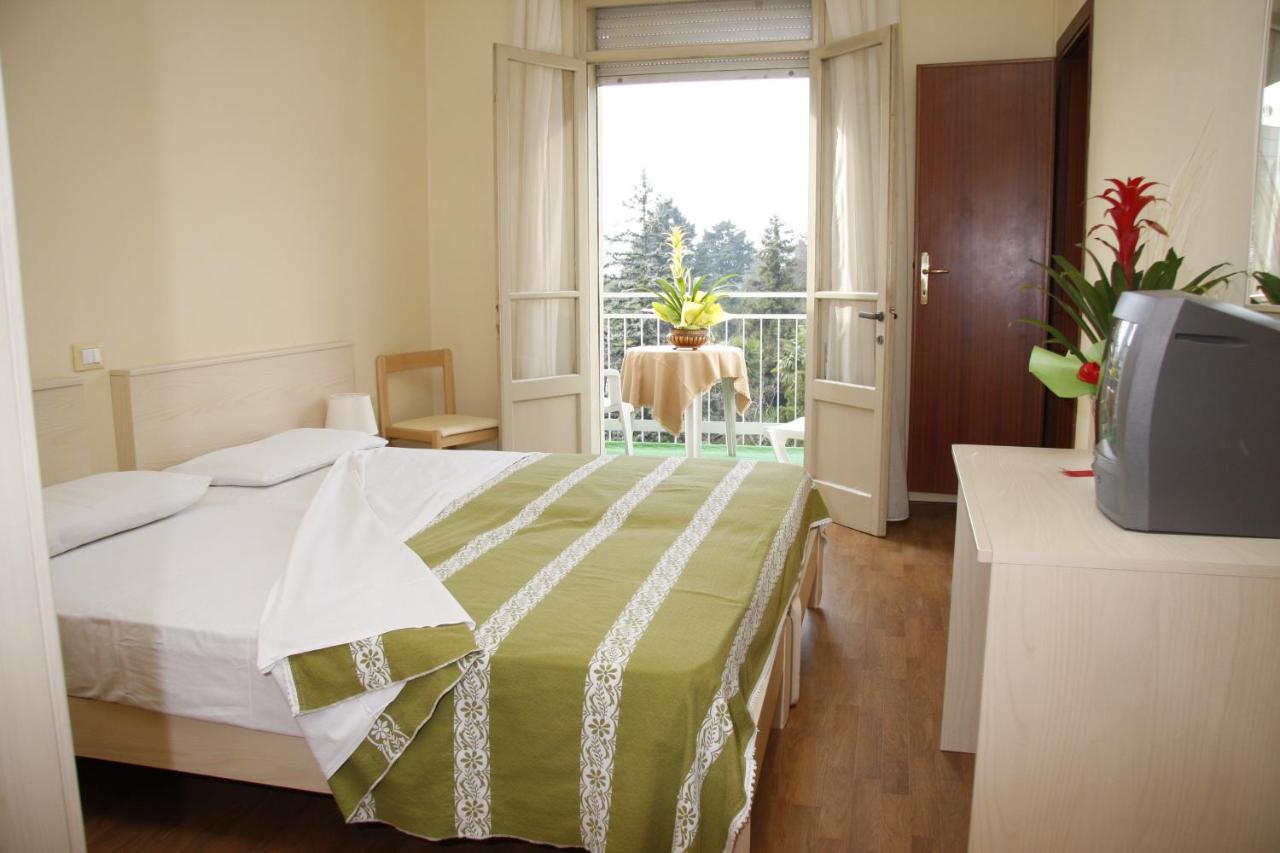 1_Hotel la Risorta camera 2.jpg